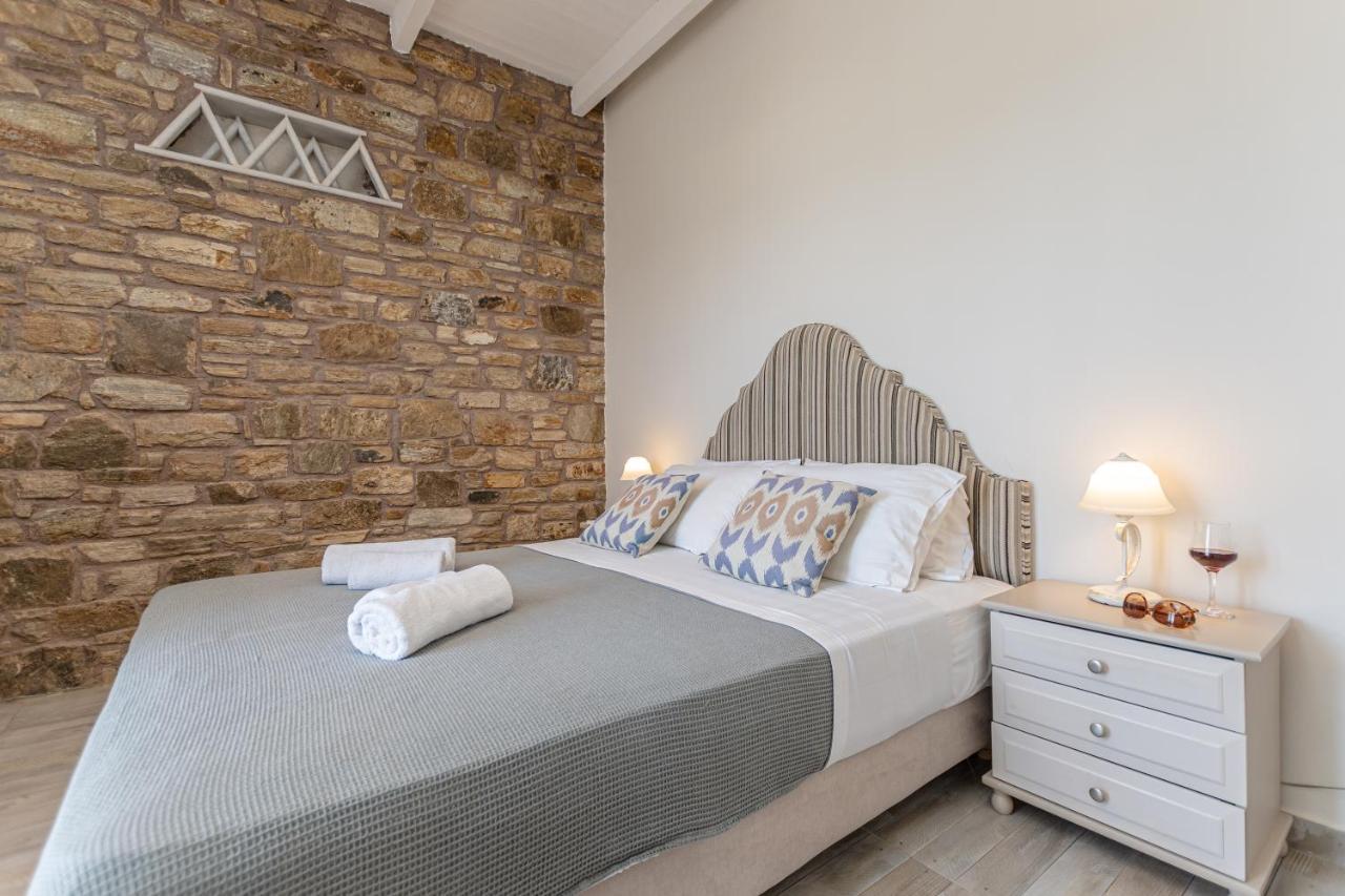 Almiriki Naxos Beachside Living Apartment *