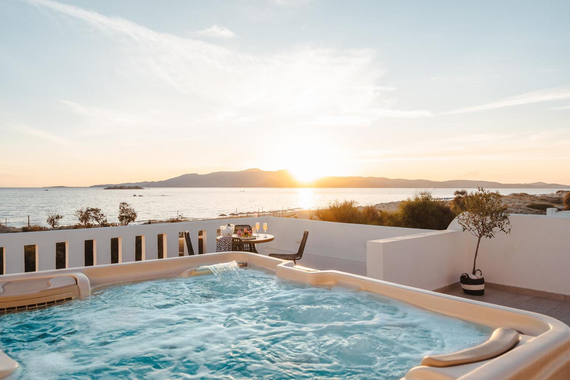 Almiriki Naxos Beachside Living Apartment